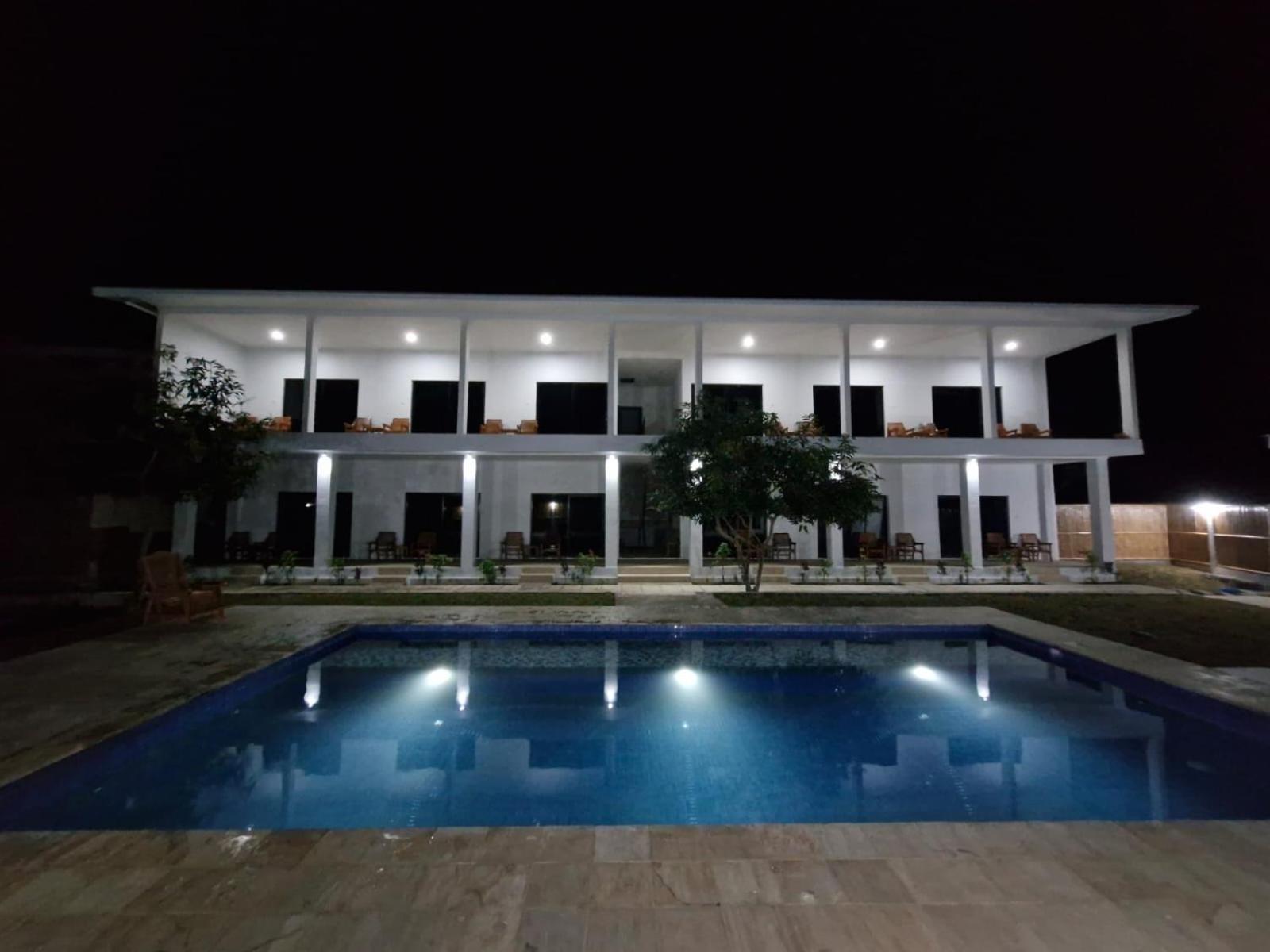 Satu Hati Hotel Ekas 外观 照片